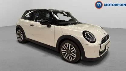 Used Mini Cooper Classic 204 HP (150 kW) 2024 White Hatchback