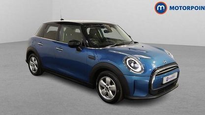 Używany Mini Cooper Classic 136 KM (100 kW) 2023 Niebieski Hatchback