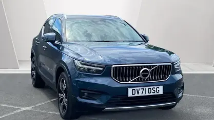 Used Volvo XC40 Inscription 197 HP (144 kW) 2022 Blue SUV