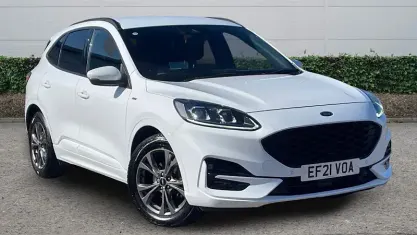 Usado Ford Kuga ST-Line 150 HP (110 kW) 2021 Branco SUV