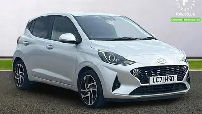 Used Hyundai i10 Premium 67 HP (49 kW) 2023 Hatchback