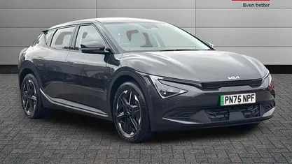 New 2025 Kia EV6 Air SUV | £34,991 (Fair price)