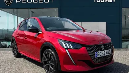 Second-hand Peugeot 208 GT 102 CP (75 kW) 2023 Roșu Hatchback