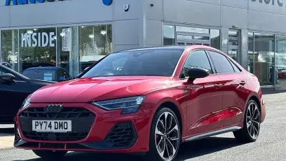 Usado Audi S3 Black Edition 333 CV (244 kW) 2025 Berlina
