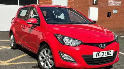 Used Hyundai i20 Active 84 HP (61 kW) 2013 Red Hatchback