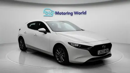 Used Mazda 3 122 HP (89 kW) 2022 White Hatchback