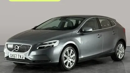 Käytetty Volvo V40 Inscription 120 HP (88 kW) 2019 Viistoperä