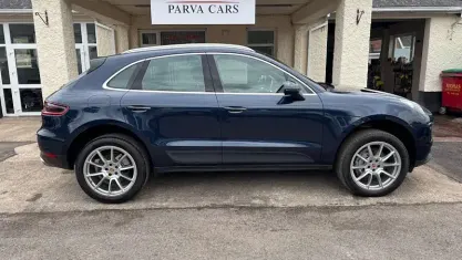 Used Porsche Macan 258 HP (189 kW) 2016 Blue SUV