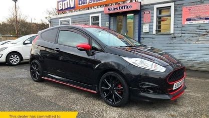 Używany Ford Fiesta Zetec 140 KM (102 kW) 2016 Czarny Hatchback