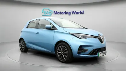 Used Renault Zoe GT-Line 100 kW (136 HP) 2021 Blue Hatchback