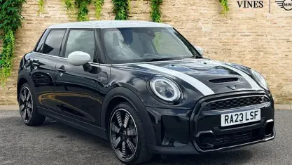 Used Mini Cooper S Exclusive 178 HP (130 kW) 2022 Black Hatchback