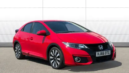 Used Honda Civic SE Plus 142 HP (104 kW) 2016 Red Hatchback
