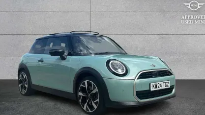 Used Mini Cooper Exclusive 204 HP (150 kW) 2024 Green Hatchback