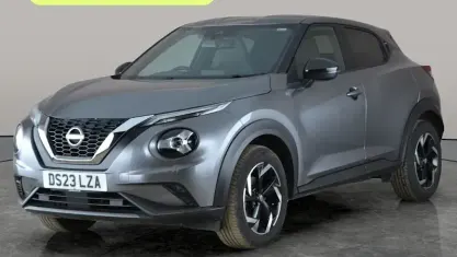 Begagnad Nissan Juke N-Connecta 114 HK (83 kW) 2023 Grå SUV