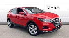 Red Used 2018 Nissan Qashqai Acenta Premium SUV | £11,035 (Fair price)