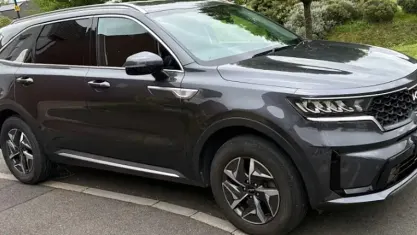 Gebraucht Kia Sorento 230 PS (169 kW) 2022 Grau SUV