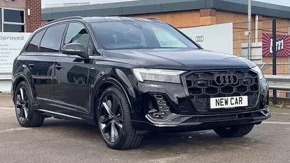 New 2025 Audi Q7 Black Edition SUV | £73,560 (Fair price)