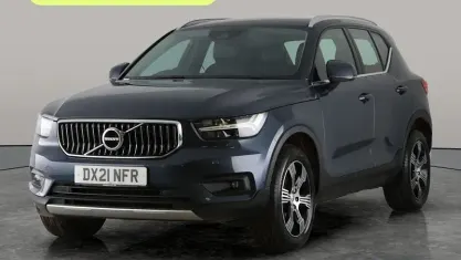 Usado Volvo XC40 Inscription 163 HP (119 kW) 2021 Azul SUV