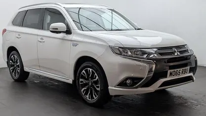 Used 2016 Mitsubishi Outlander P-HEV Estate | £11,650 (Fair price)
