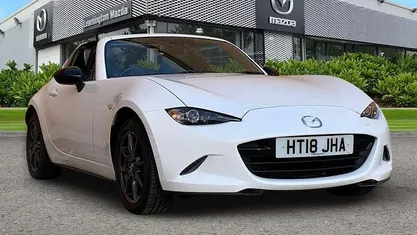 Used Mazda MX5 Inclusive 131 HP (96 kW) 2018 White Cabriolet