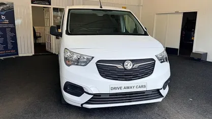 Used Vauxhall Combo Sportive 101 HP (74 kW) 2021 Van
