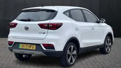 White Used 2020 MG ZS Excite Sedan | £10,995 (Fair price)