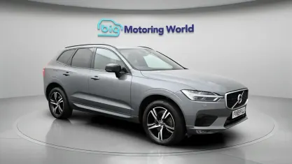Used Volvo XC60 R-Design 250 HP (183 kW) 2019 Grey SUV