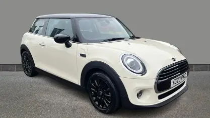 Second-hand Mini Cooper Classic 136 CP (100 kW) 2020 Alb Hatchback