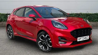 Begagnad Ford Puma ST-Line X 125 HK (91 kW) 2023 Röd SUV