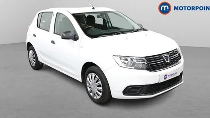 Used Dacia Sandero Essentiel 90 HP (66 kW) 2019 White Hatchback