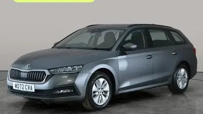 Usado Skoda Octavia SE Technology 110 HP (80 kW) 2023 Cinzento Carrinha