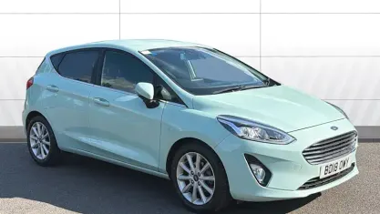Used Ford Fiesta Titanium 125 HP (91 kW) 2018 Green Hatchback