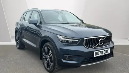 Usado Volvo XC40 Inscription 163 HP (119 kW) 2020 Azul SUV