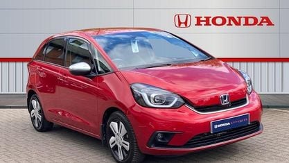 Second-hand Honda Jazz Hybrid 109 CP (80 kW) 2022 Roșu Hatchback