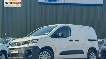 Used Peugeot Partner 131 HP (96 kW) 2021 White MPV