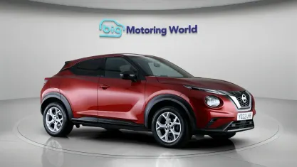 Used Nissan Juke N-Connecta 114 HP (83 kW) 2022 Red SUV