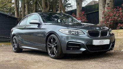 Begagnad BMW M235 Comfort Edition 326 HK (239 kW) 2015 Grå Sportkupé