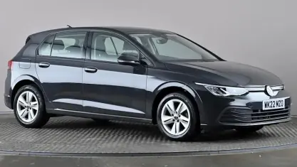 Używany VW Golf VIII Life 131 KM (96 kW) 2024 Hatchback