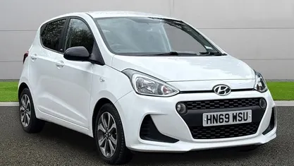 Used Hyundai i10 67 HP (49 kW) 2020 White Hatchback
