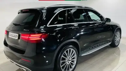 Usado Mercedes GLC220 AMG Line Premium 170 HP (125 kW) 2018 Preto Carrinha
