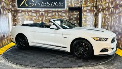 Begagnad Ford Mustang GT Convertible 416 HK (305 kW) 2017 Vit Cab