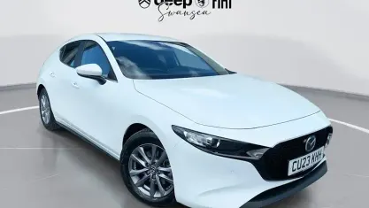 Used Mazda 3 122 HP (89 kW) 2022 White Hatchback
