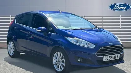Used Ford Fiesta Titanium 101 HP (74 kW) 2016 Blue Hatchback