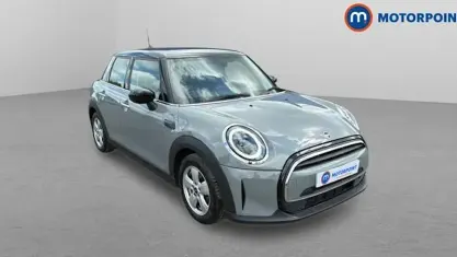 Używany Mini Cooper Classic 136 KM (100 kW) 2022 Szary Hatchback