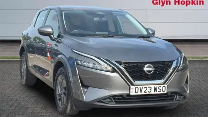 Begagnad Nissan Qashqai Acenta Premium 140 HK (102 kW) 2023 Grå SUV
