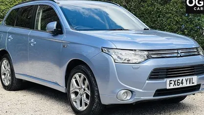 Used Mitsubishi Outlander P-HEV 121 HP (88 kW) 2015 Estate