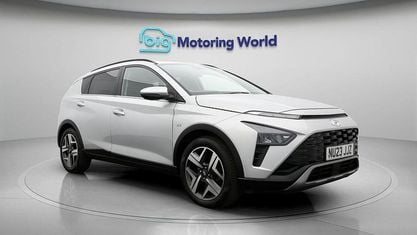 Używany Hyundai Bayon Premium 120 KM (88 kW) 2023 Srebrny SUV