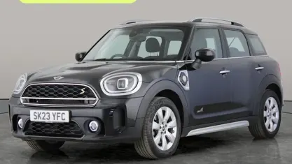 Begagnad Mini Cooper S Classic 220 HK (161 kW) 2022 Svart Halvkombi