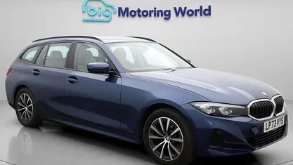 Used BMW 330e Sport Line 292 HP (214 kW) 2024 Blue Estate