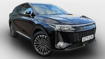 Used Omoda 9 449 HP (330 kW) 2025 SUV